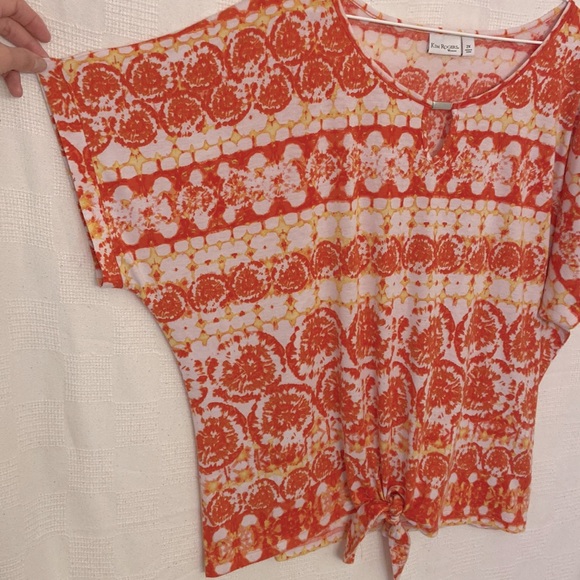 EUC Kim Rogers Plus Short Sleeve Tie Front Top, size 2x - Picture 4 of 6